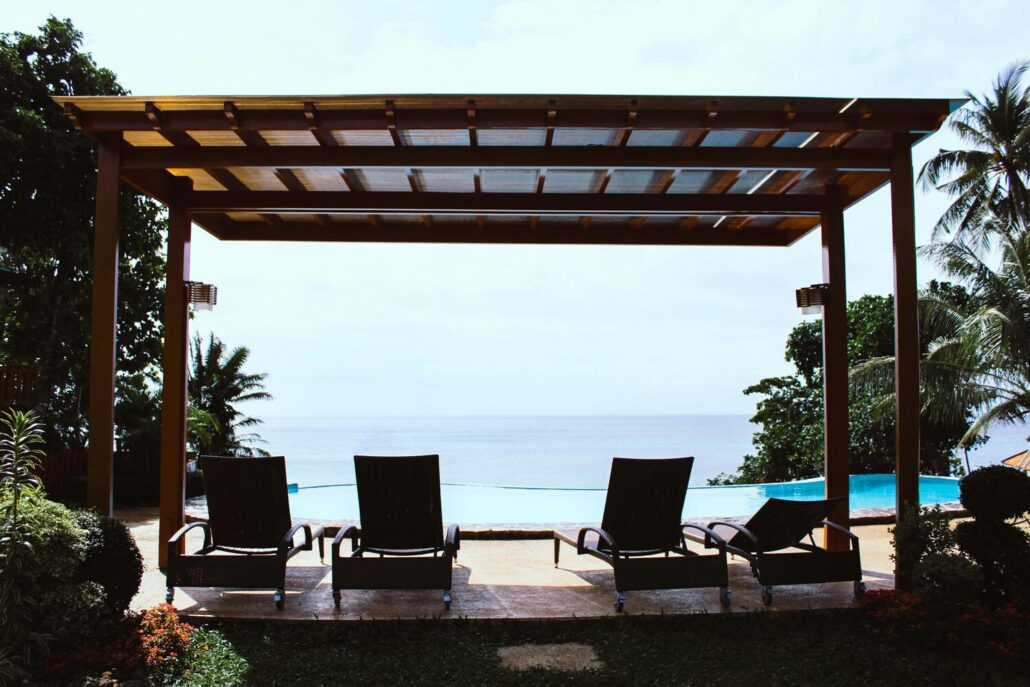 covered roof pergola